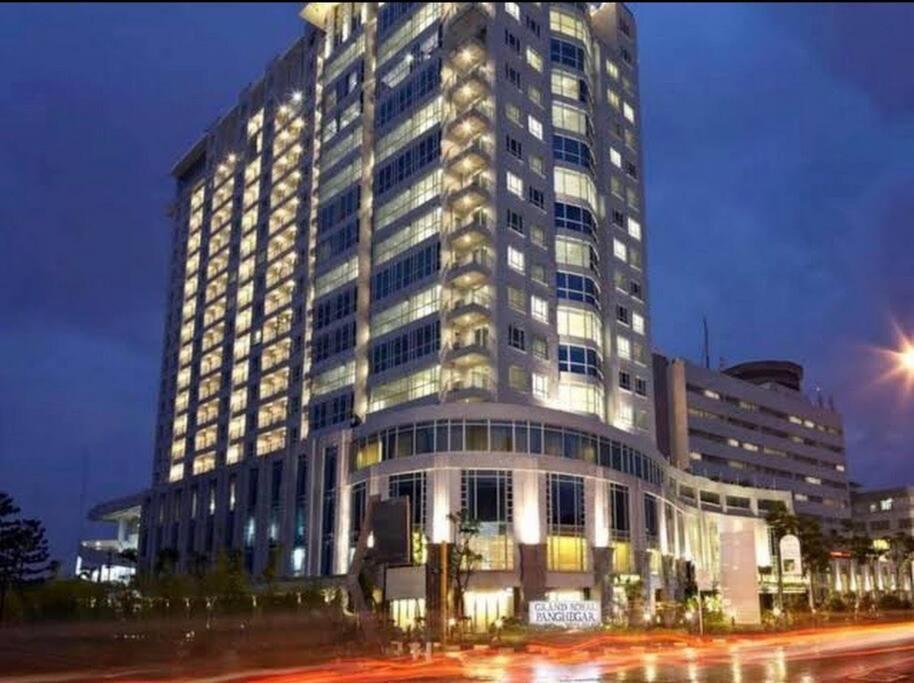 Two Bedroom Apartment At El Royale Hotel Бандунг Экстерьер фото